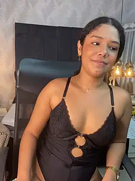 Miaafoxx__'s cam snapshot