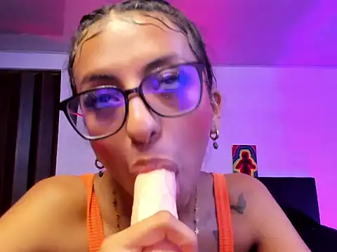 meganpurple's cam snapshot