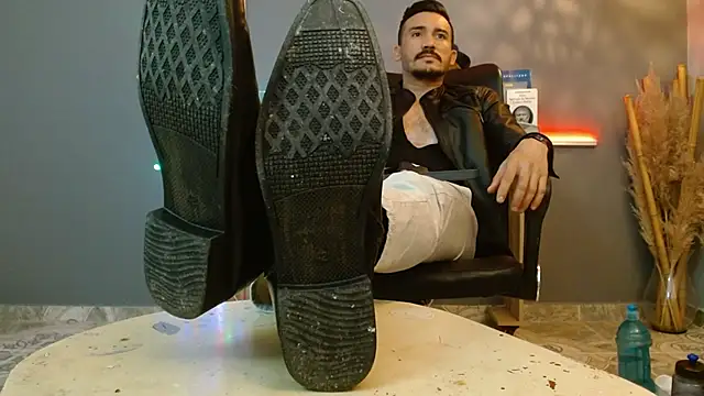 Reiko_85_ live sex cam