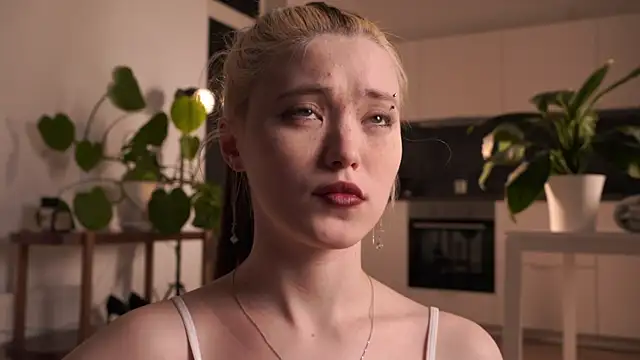 EleniRoeber's cam snapshot