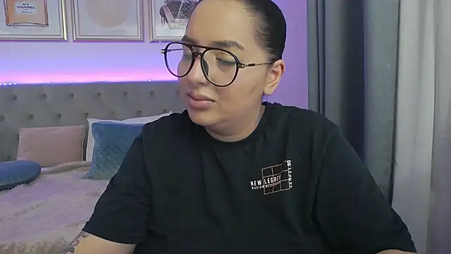 BustyAllyy live sex cam