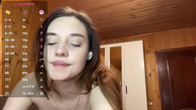 Caroline_love_me's cam snapshot