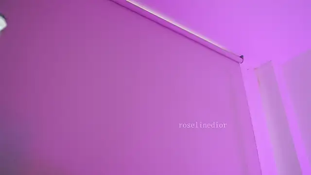 roselinedior live sex cam