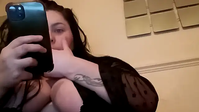 Maya_29x's cam snapshot