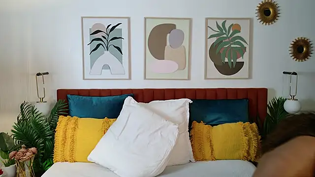 ShanialaFrancaise live sex cam