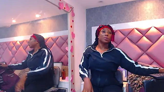 Thegreatonelady live sex cam