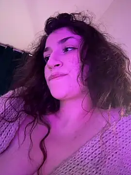 ScarletBloom_'s cam snapshot