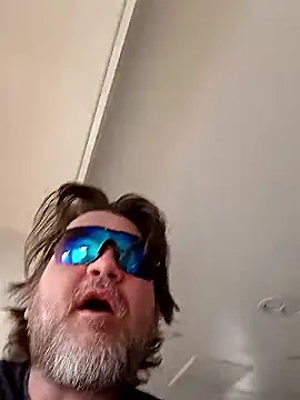 EZs_FuKRoOm live sex cam