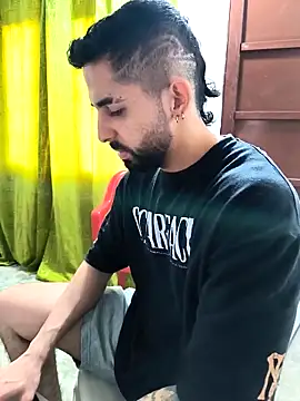 giannis090 live sex cam