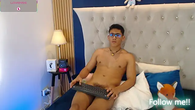 SalvadorFit live sex cam