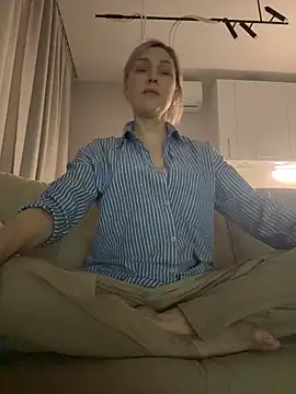 CarmenBlues_'s cam snapshot