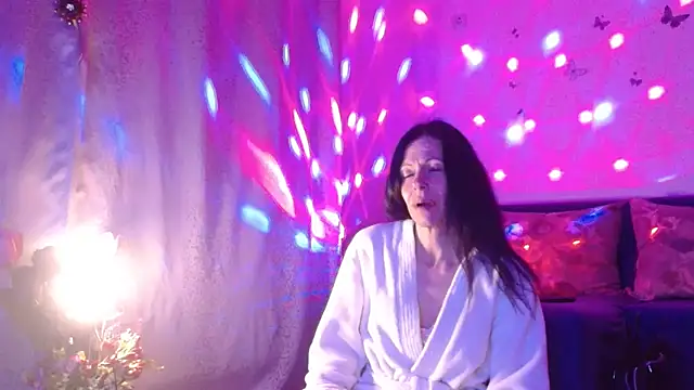 ElysaSun's cam snapshot