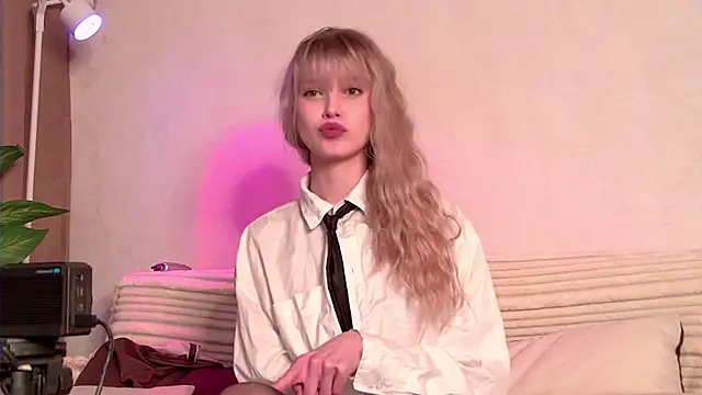 BellaSecrettt live sex cam