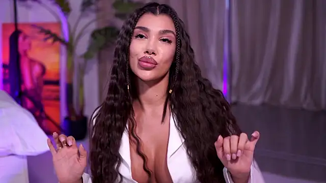 NatyDesiree live sex cam