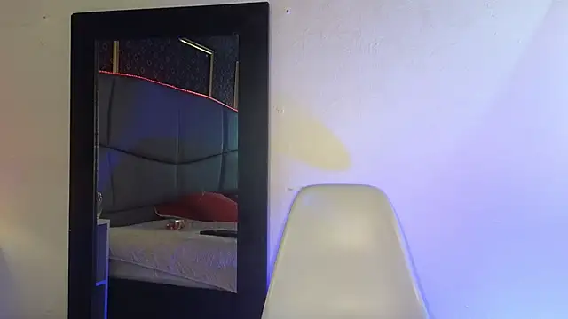 DaphneBlacke's cam snapshot