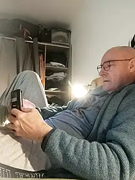 bogland33's cam snapshot