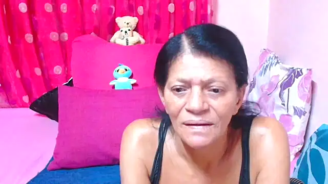 SLUTTYROXY's cam snapshot