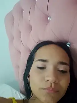 Maria_x_Alejandra live sex cam