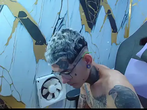 Boy_tatto77's cam snapshot