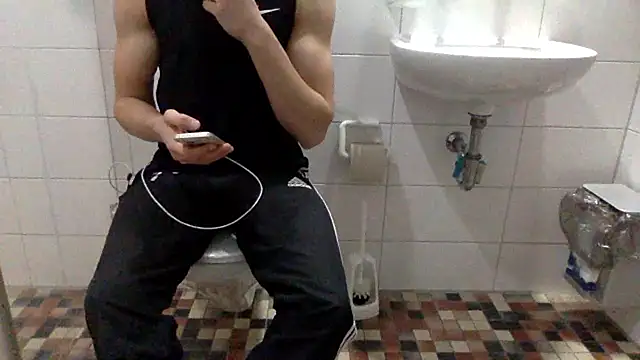 AzhleticAce18's cam snapshot