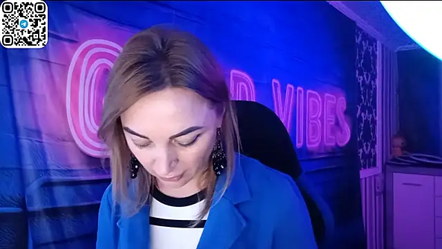 Vellora_'s cam snapshot