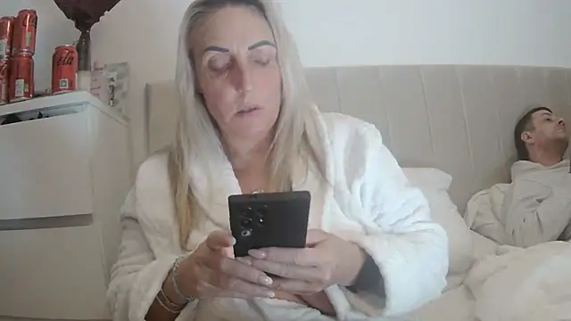 theblondecocklover live sex cam