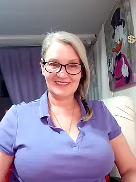 irinamaux live sex cam