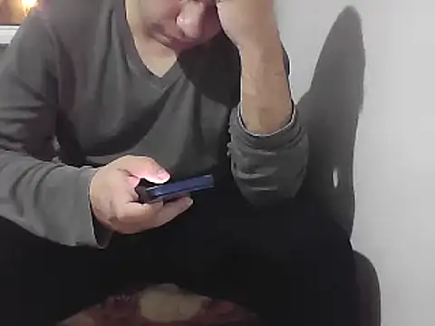 YakisikliSikici live sex cam