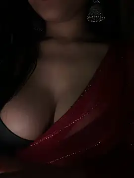 KARISHMA-STRIP's cam snapshot