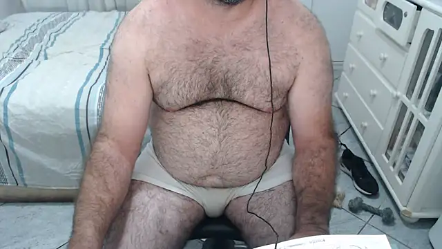 MysterBearMG live sex cam