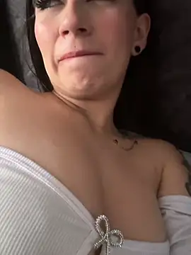 SCARLETT_INK_'s cam snapshot