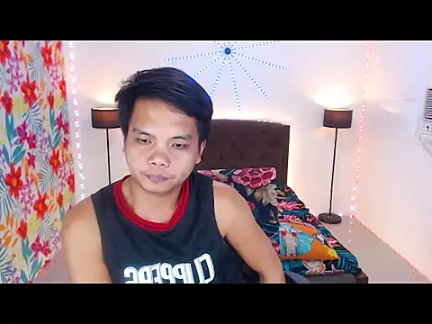 XExtraServiceManX live sex cam