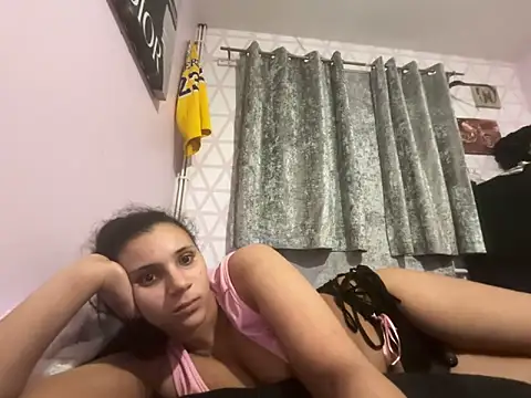 RavenNoirr's cam snapshot