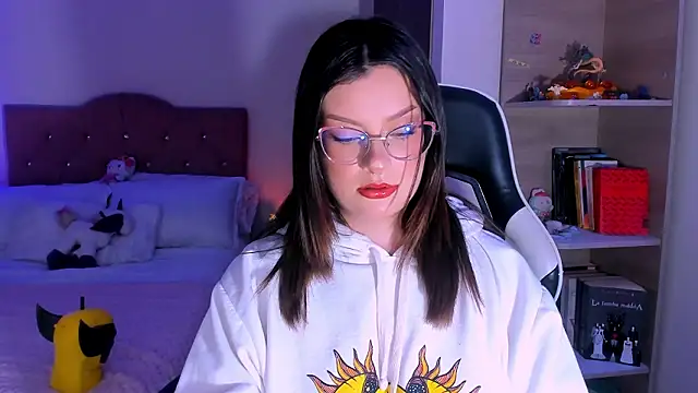 OphelianaRose33's cam snapshot