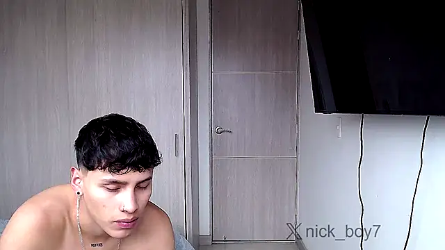 pipeynick live sex cam