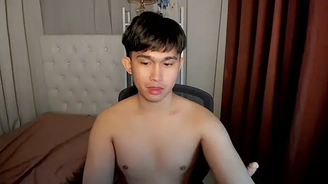 davincihugecock live sex cam