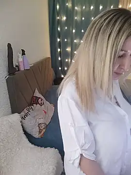 MilanaBoobs live sex cam