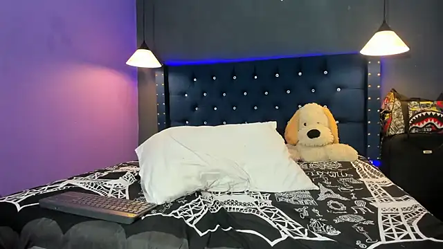 Salomon_koude live sex cam