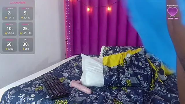 tightlittleebony's cam snapshot