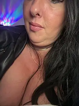 TiffanyRoxx live sex cam