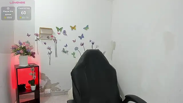 zulay_bigtits live sex cam