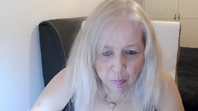 SusiLifeXXX's cam snapshot