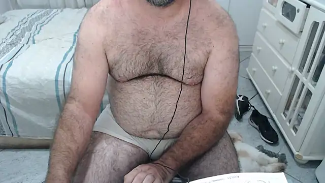 MysterBearMG live sex cam