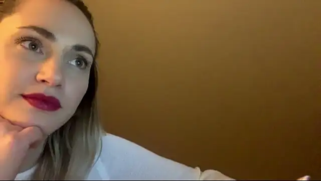 AmelieHot's cam snapshot