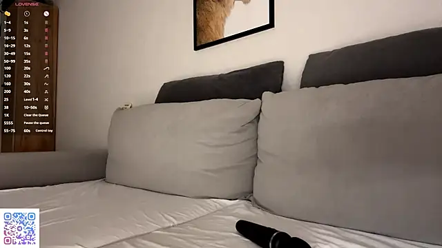 PetulaGunton live sex cam