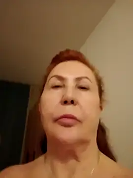 Hottie-Mom live sex cam