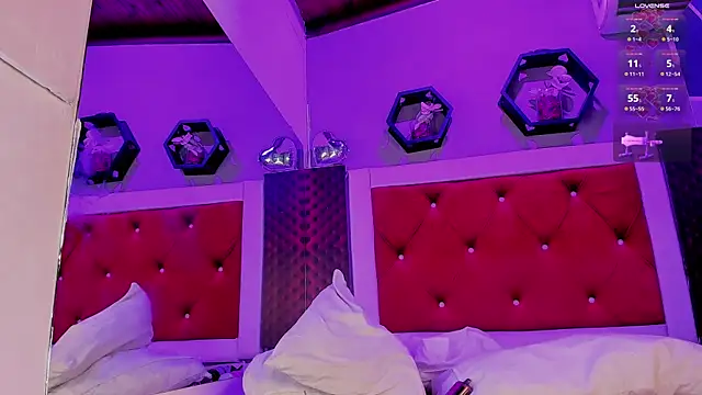 BritannyClaire live sex cam