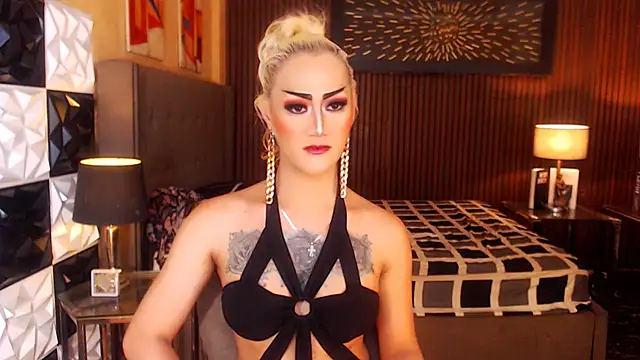 HorseCockDivine live sex cam