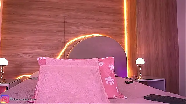 danna_berlin_ live sex cam