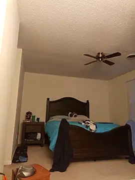 Bigtater1999 live sex cam